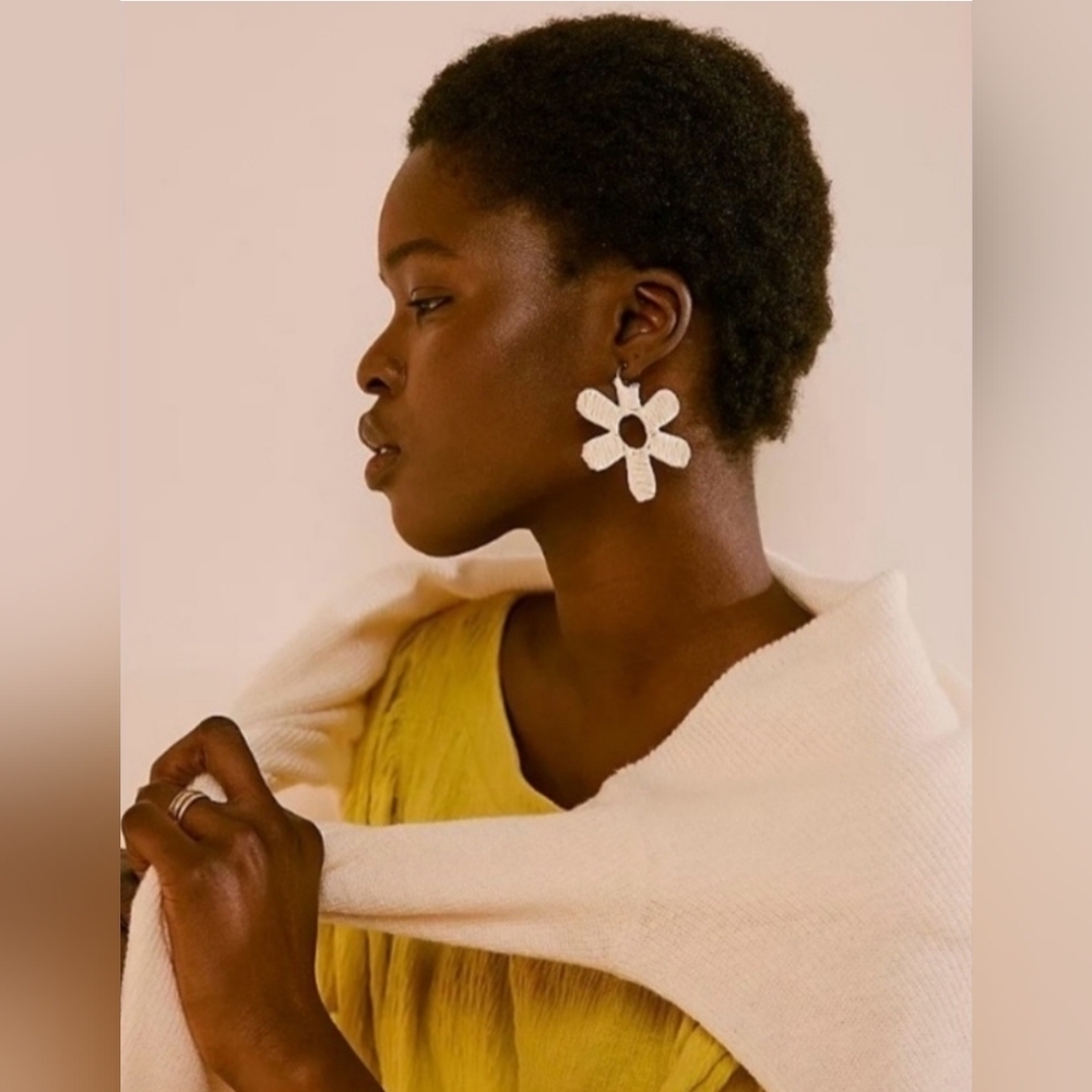 Free People, Wendy Woven Flower Hoops, White, NWT!!!